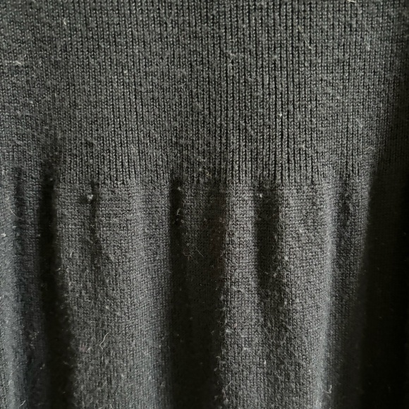 True black crazy flattering fitted (more ribbing on top) dress - Picture 2 of 4